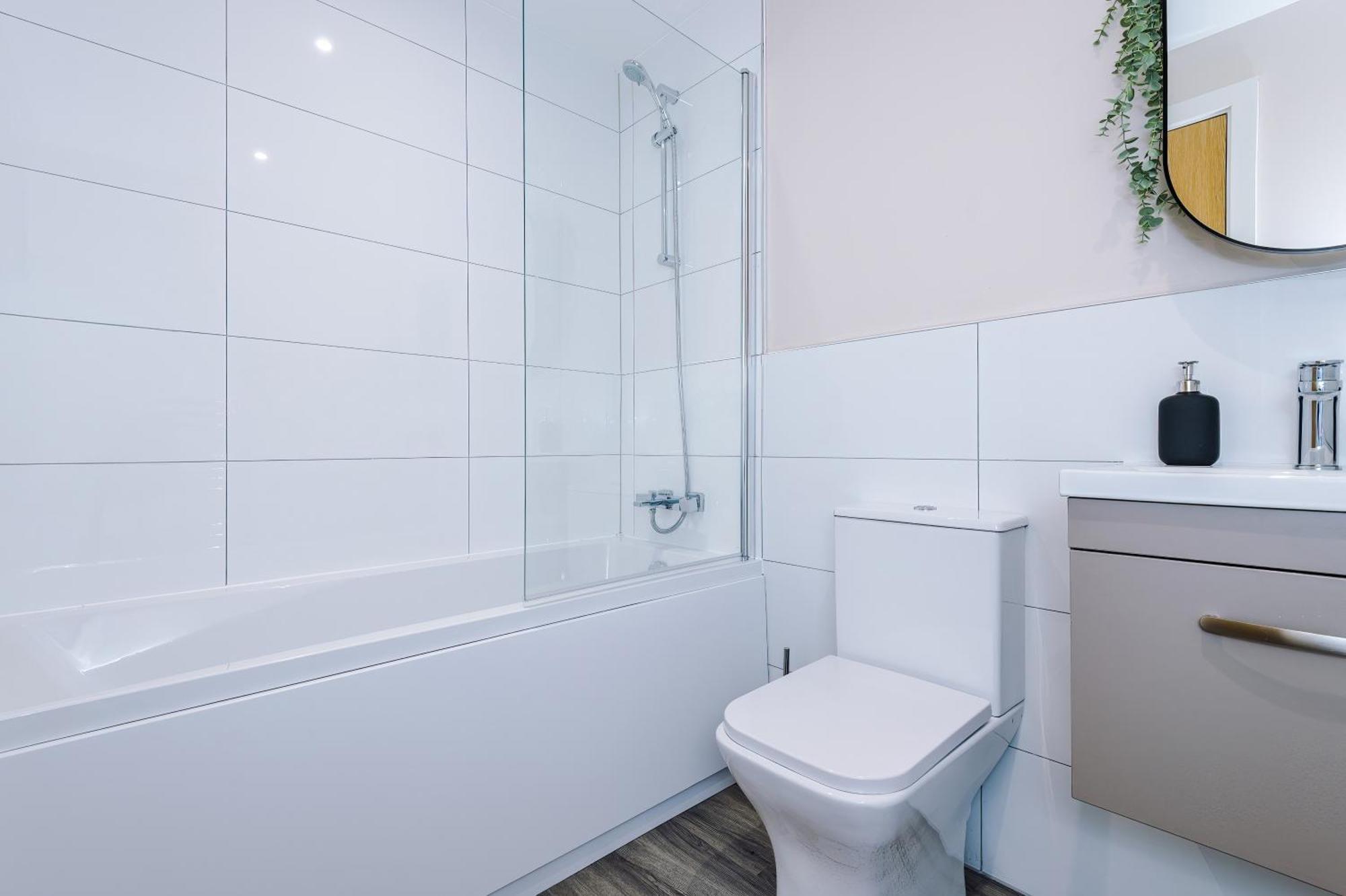 Deluxe New Build 2 Bedroom 2 Bathroom Apartment - Free Secure Parking 曼彻斯特 外观 照片